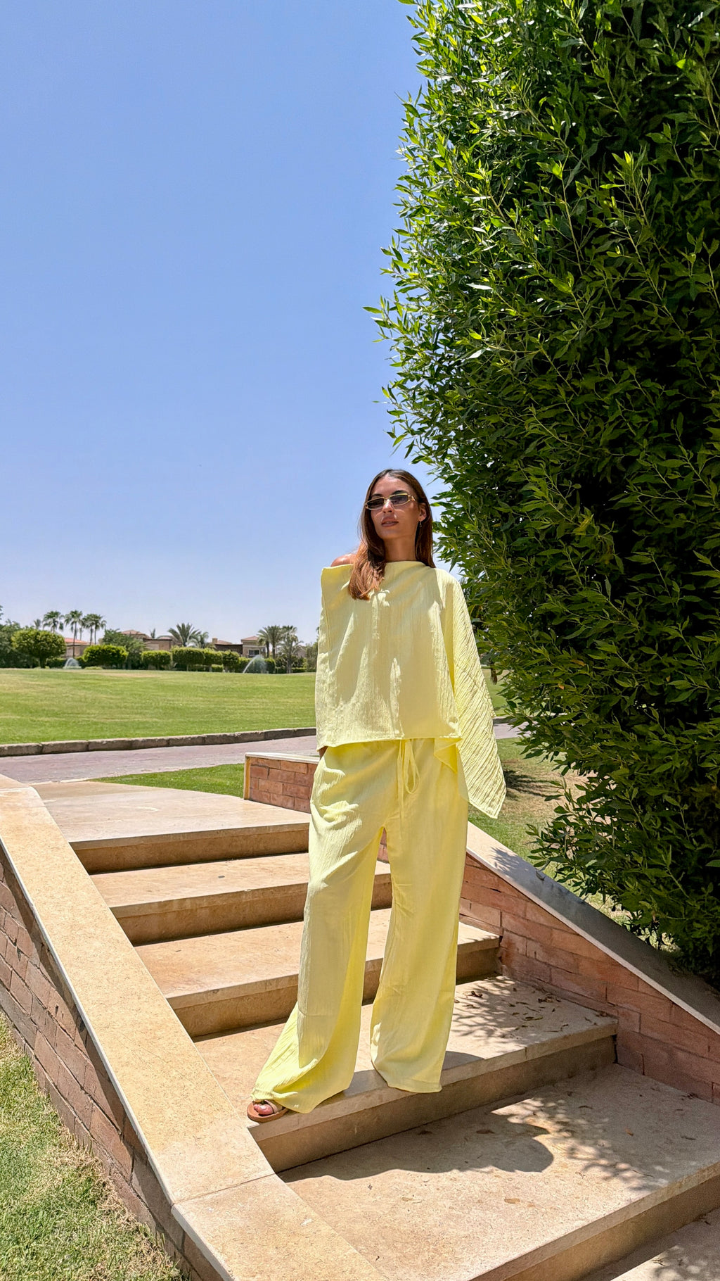 Daydream set in Butter Yellow