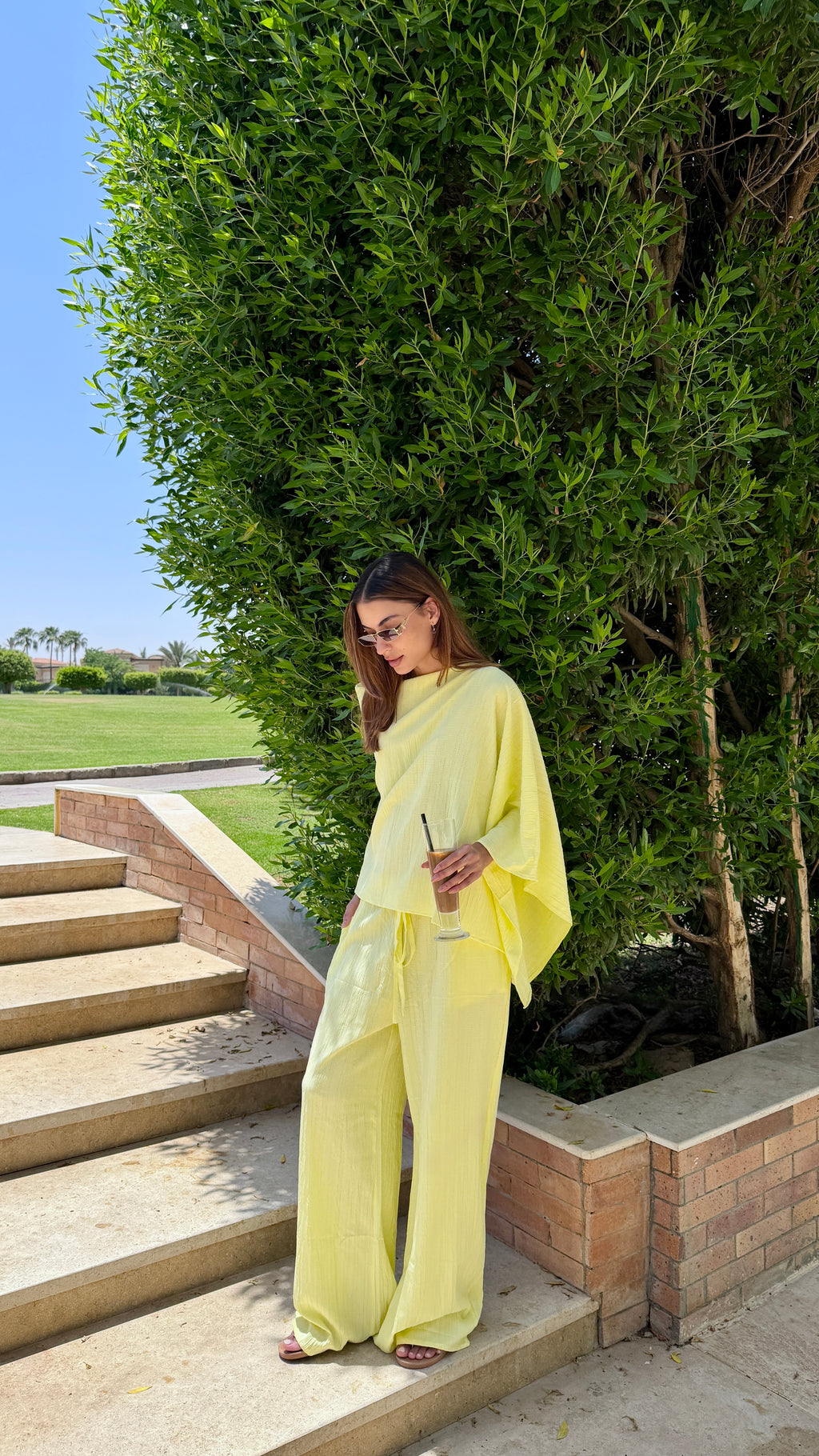 Daydream set in Butter Yellow
