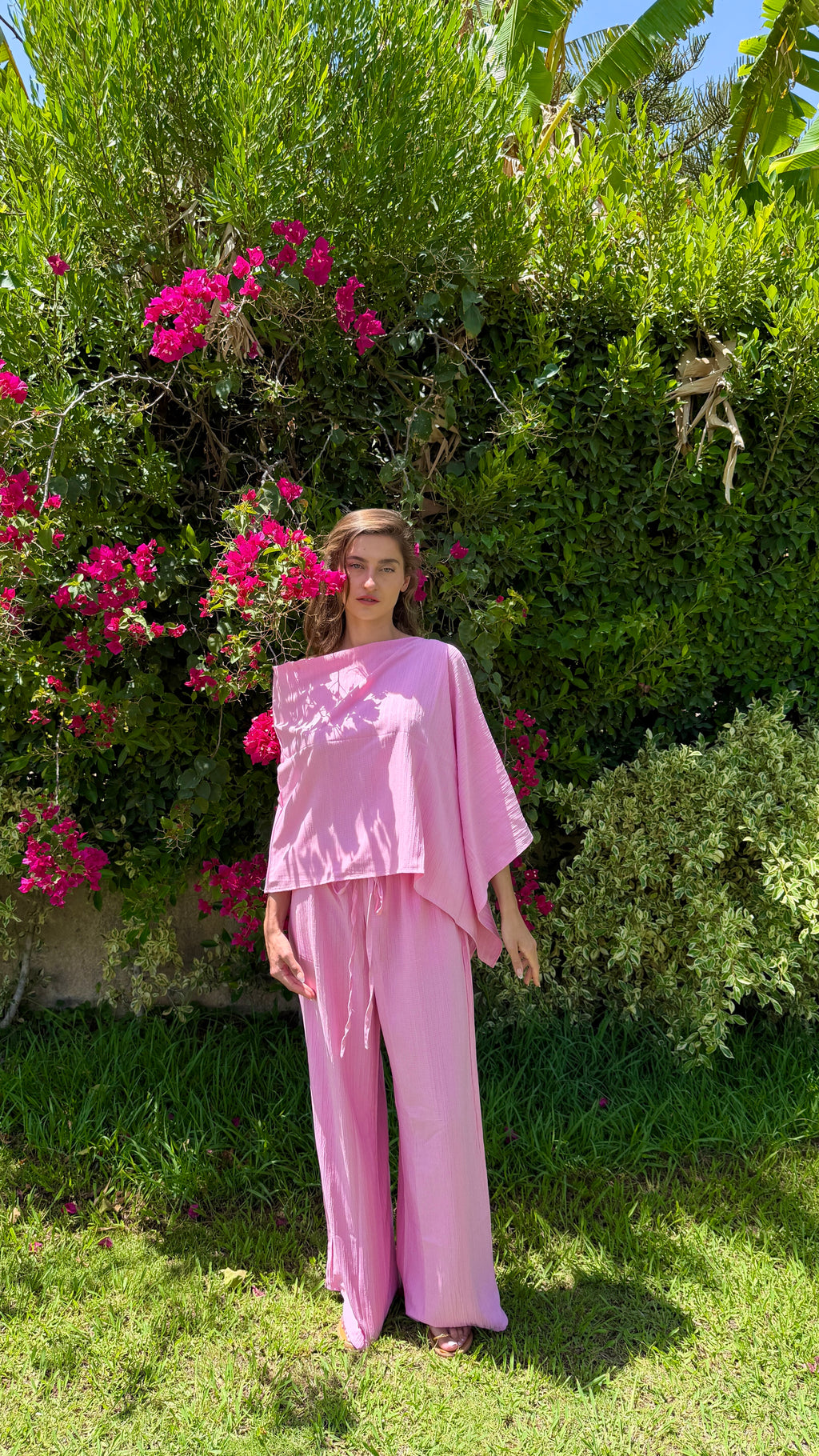 Daydream set in baby pink